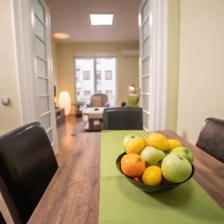 3 Bdr For 6 Center Close To National Museum *