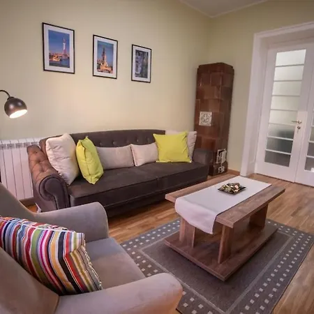 3 Bdr For 6 Center Close To National Museum * Belgrade