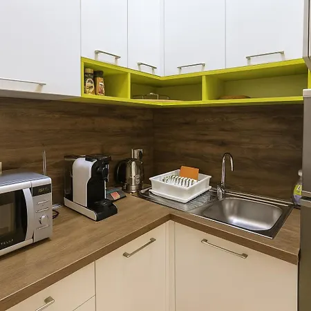 3 Bdr For 6 Center Close To National Museum דירה *