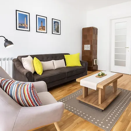 3 Bdr For 6 Center Close To National Museum